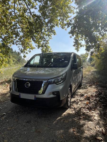 Location de Minibus 9 Places à Lunel 34 - Pas cher pour la famille ou les amis 